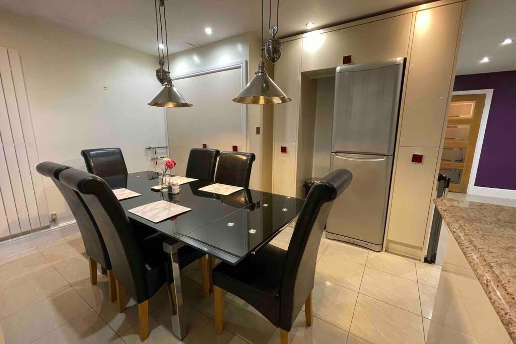HednesfordDetached Bungalow II Big Garden II Pet Friendly别墅 外观 照片