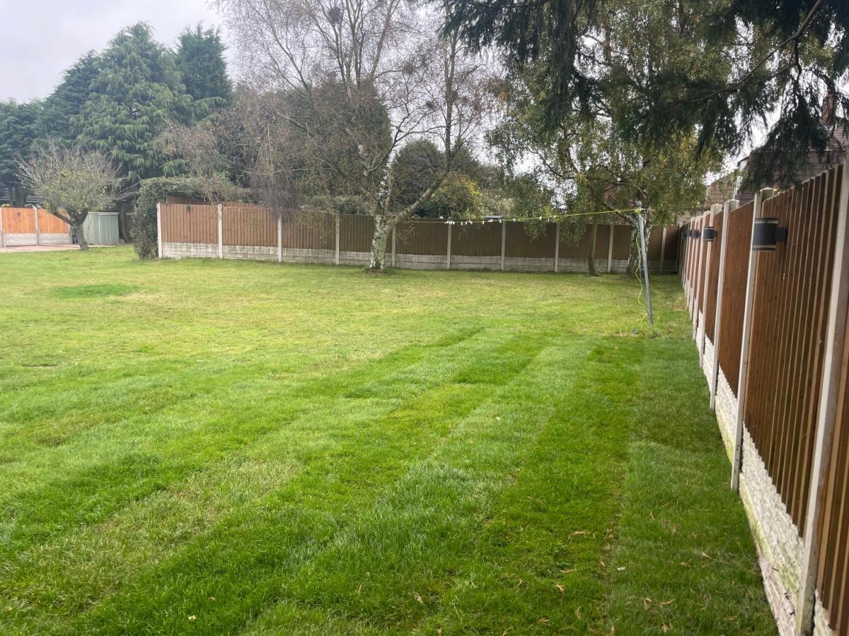 HednesfordDetached Bungalow II Big Garden II Pet Friendly别墅 外观 照片